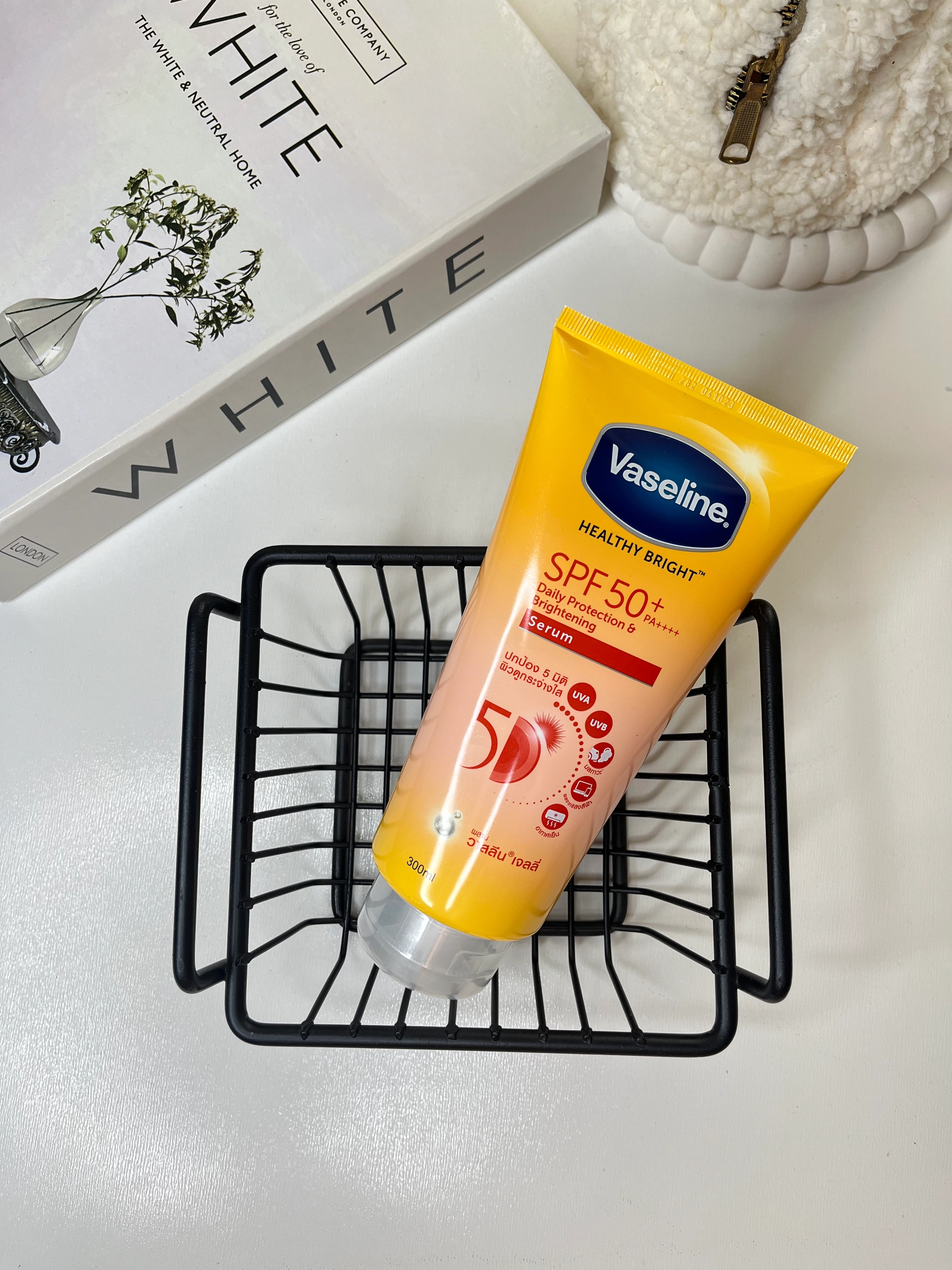 سرم ضدآفتاب وازلین Vaseline SPF 50 حجم ۳۰۰ میل