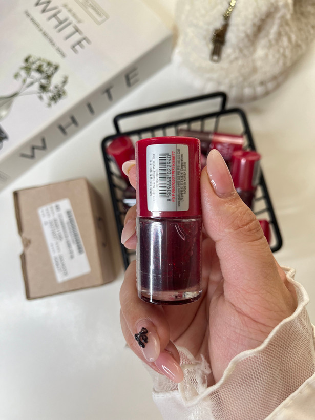 رنگ لب طبیعی با تینت سبک و آبرسان اتود هاوس