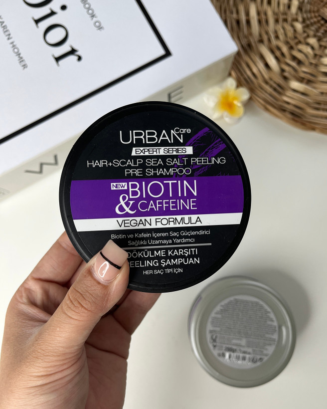 خرید اسکراب کف سر اوربان با بیوتین و کافئین درمان چربی کف سر