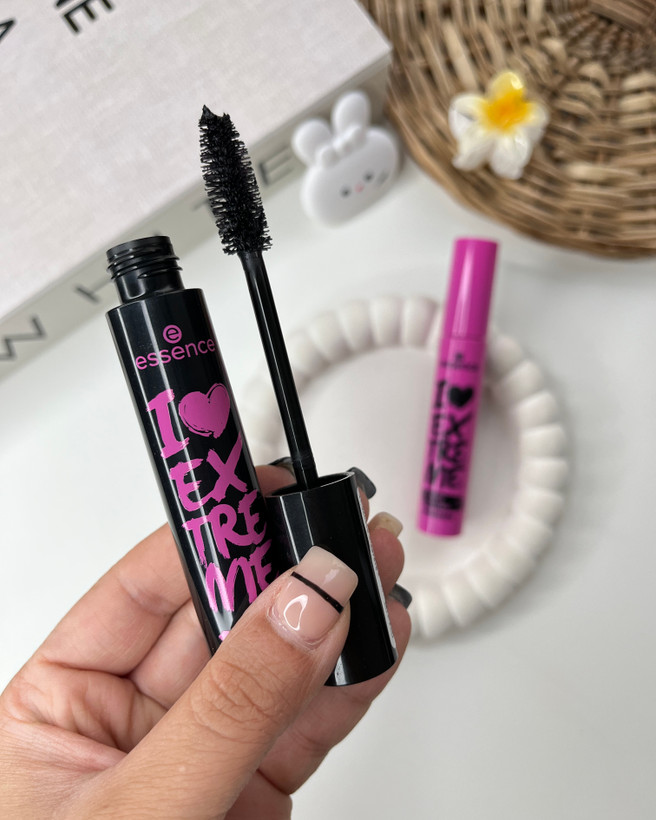 ریمل چشم و مژه اسنس اورجینال رنگ مشکی و صورتی