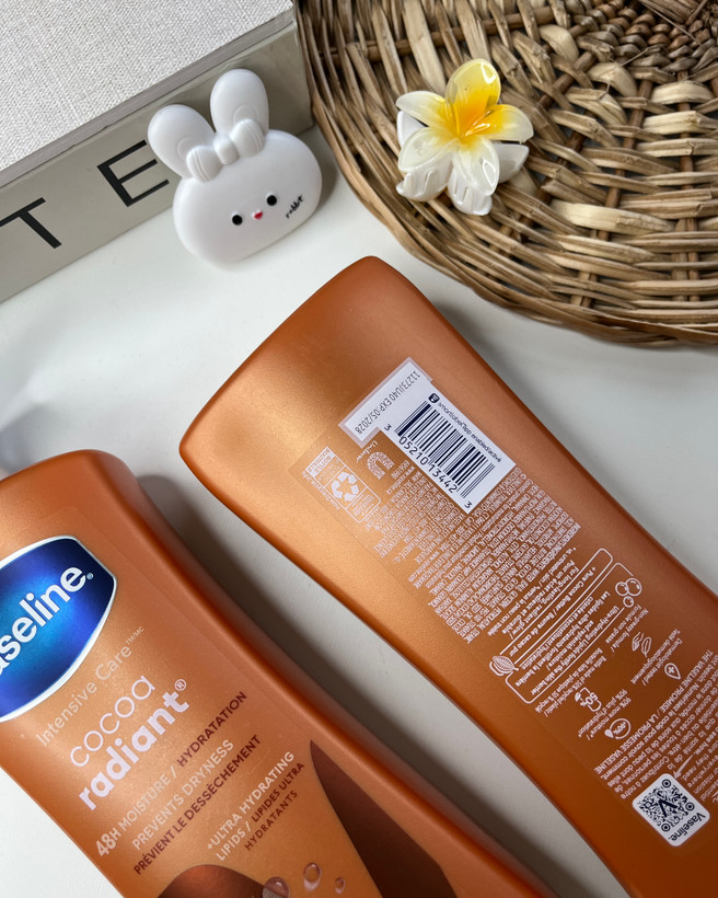 تصویر کامل لوسیون وازلین کاکائویی با قابلیت آبرسانی ۴۸ ساعته