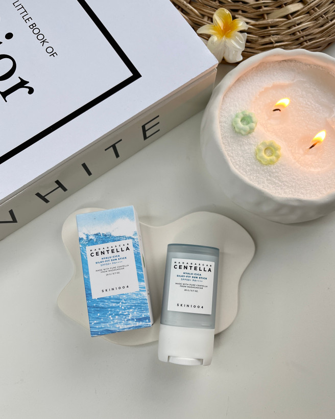 ضدآفتاب بدون چربی سنتلا مدل اسکین ۱۰۰۴