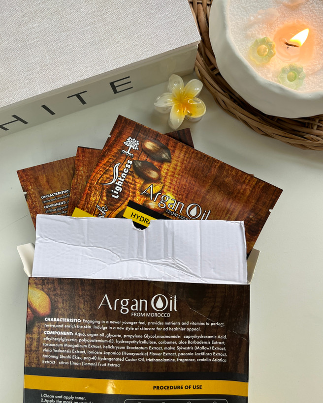 ماسک صورت لایتنس کاملا اورجینال و هر بسته ۱۰ عددی و کاملا گیاهی