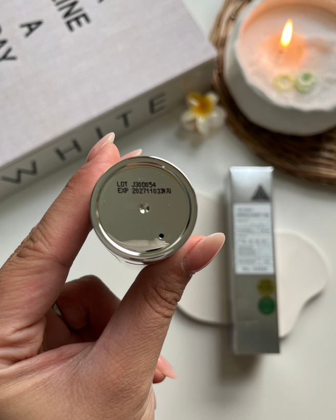 سرم حاوی 95000 میکروسوزن طبیعی مناسب بازسازی پوست