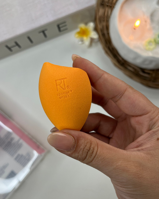 پد تخم مرغی آرایشی باکیفیت و نرم جهت آرایش صورت