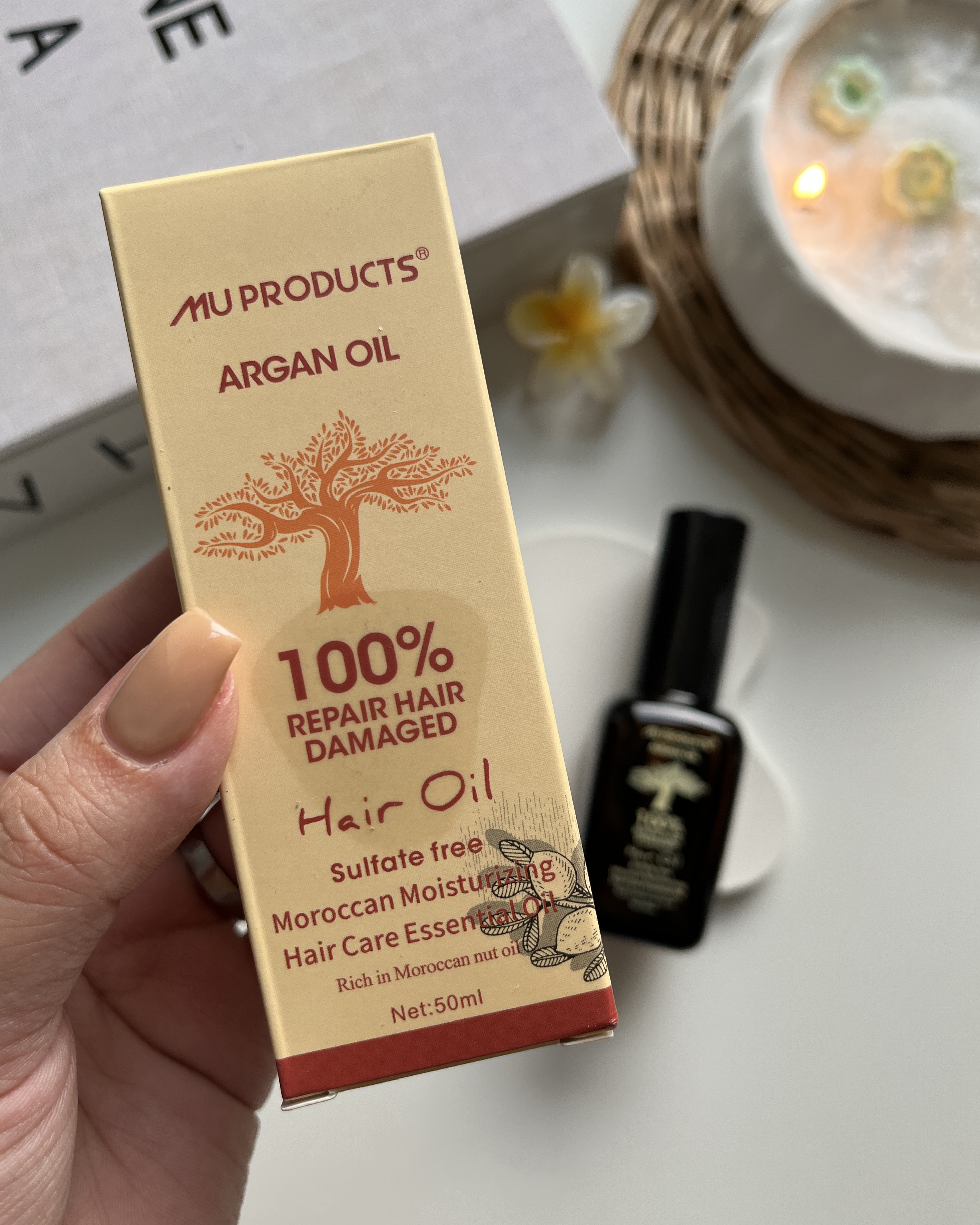 خرید روغن مو مغذی و مرطوب کننده برای درخشندگی و لطافت طبیعی مو
