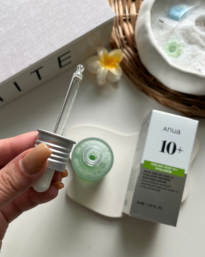 غنی شده با هیالورونیک اسید برای آبرسانی عمقی و حفظ رطوبت پوست.