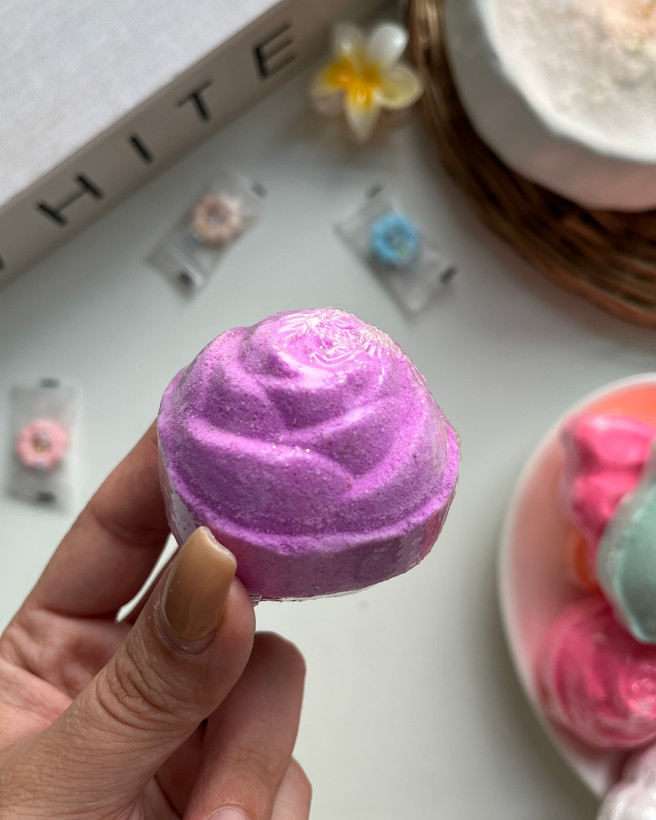 خرید ارزان نمک پدیکور خوشبو با رایحههای متنوع برای لطافت و نرمی پوست پا