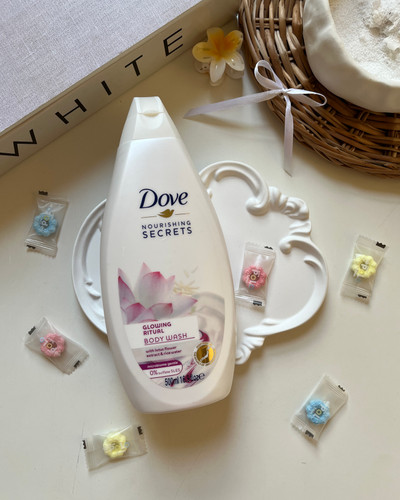 شامپو بدن داو نرم کننده و ابرسان پوست لاوندر و رزماری اورجینال