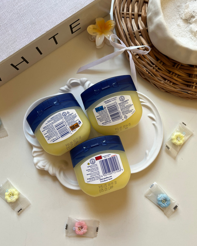 ژل وازلین اورجینال درمان ترک خشکی و ابرسان پوست بدن و صورت