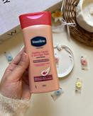 خرید ارزان قیمت کرم دست وازلین مخصوص پوست خشک