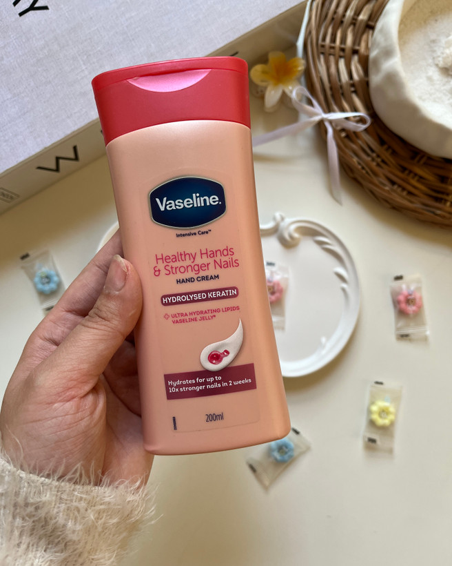 خرید ارزان قیمت کرم دست وازلین مخصوص پوست خشک