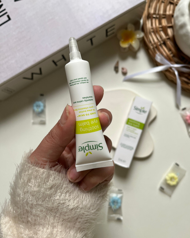 کرم دور چشم رفع چین چروک زیر چشم و رفع گوذی چشم و ابرسانی پوست