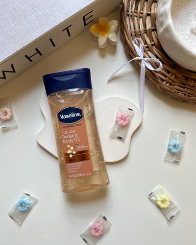 روغن بدن وازلین vaseline آبرسان و مرطوبکننده عمیق پوست با ماندگاری بالا