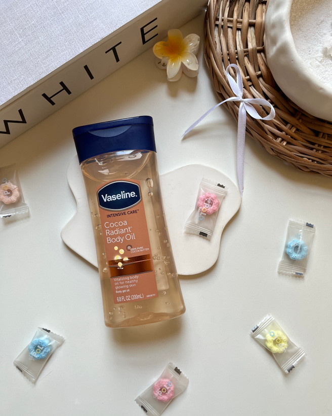 روغن بدن وازلین vaseline آبرسان و مرطوبکننده عمیق پوست با ماندگاری بالا