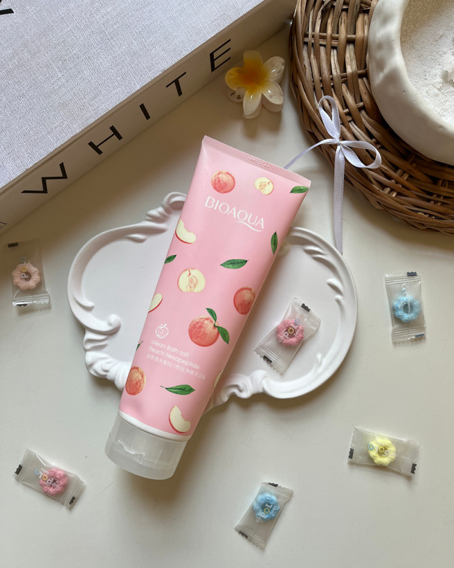 نمک لایهبردار بدن با خاصیت روشنکنندگی و آبرسانی و نرم کننده پوست بدن