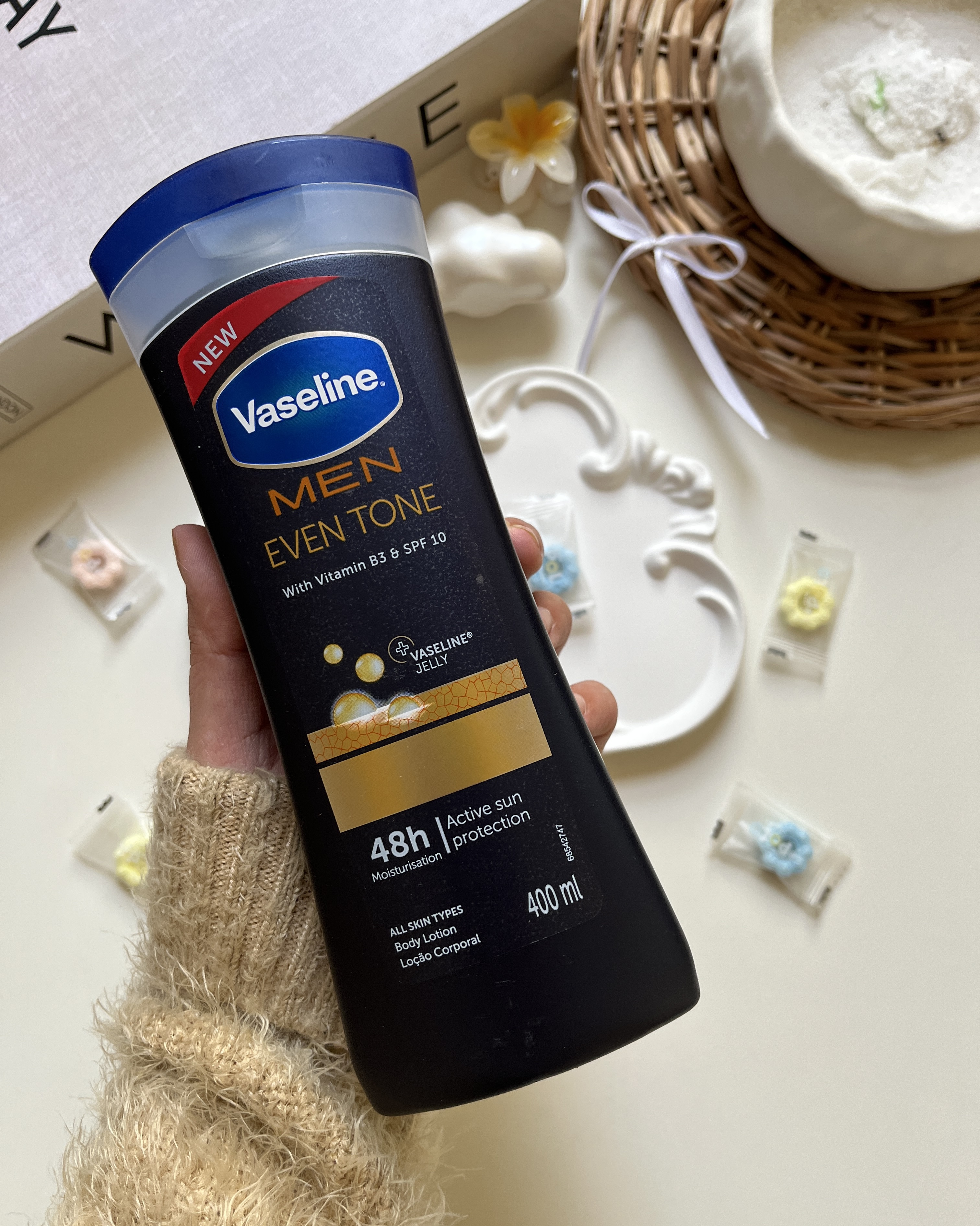 تصویر لوسیون وازلین مردانه ارزان قیمت برای آبرسانی بدن