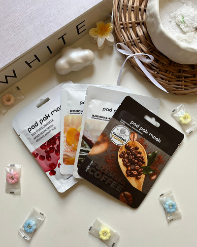 ماسک ورقهای آبرسان برای شفافیت پوست و تغذیه عمیق با عصارههای گیاهی