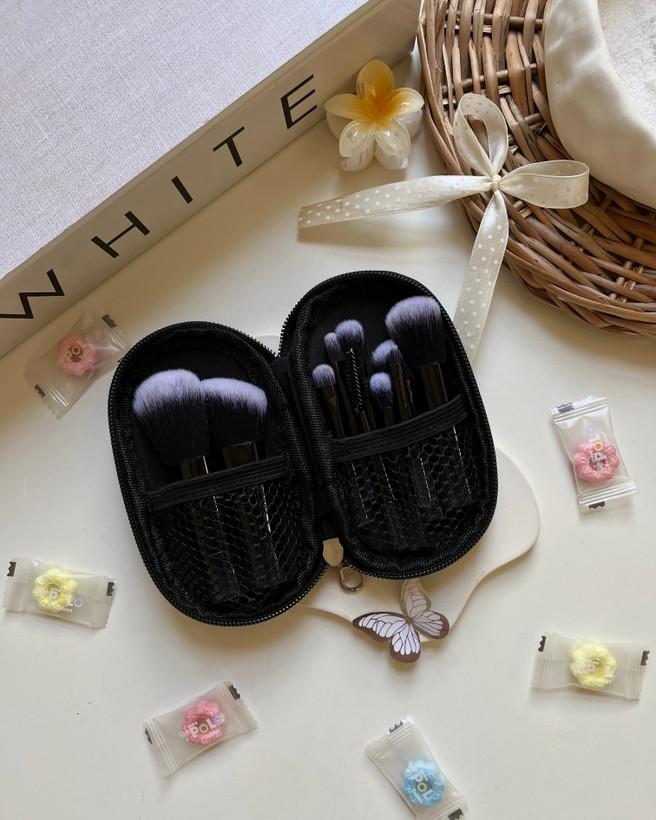 خرید آنلاین ست مینی براش آرایشی ریل تکنیکس با ارسال فوری