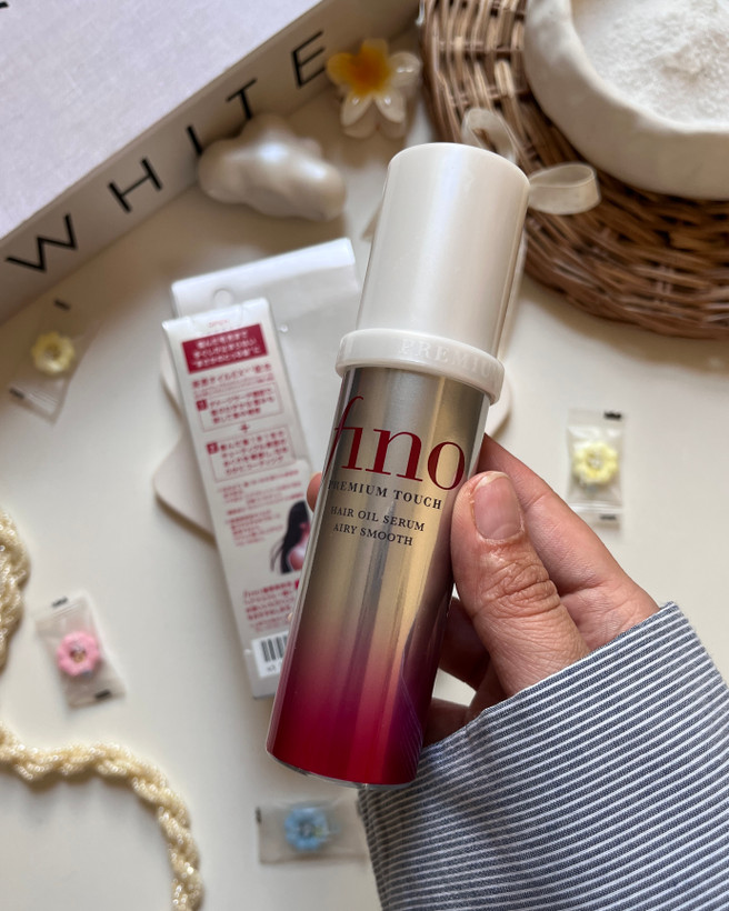 خرید روغن مو فینو ارزان نمای نزدیک از بافت و غلظت روغن مو فینو