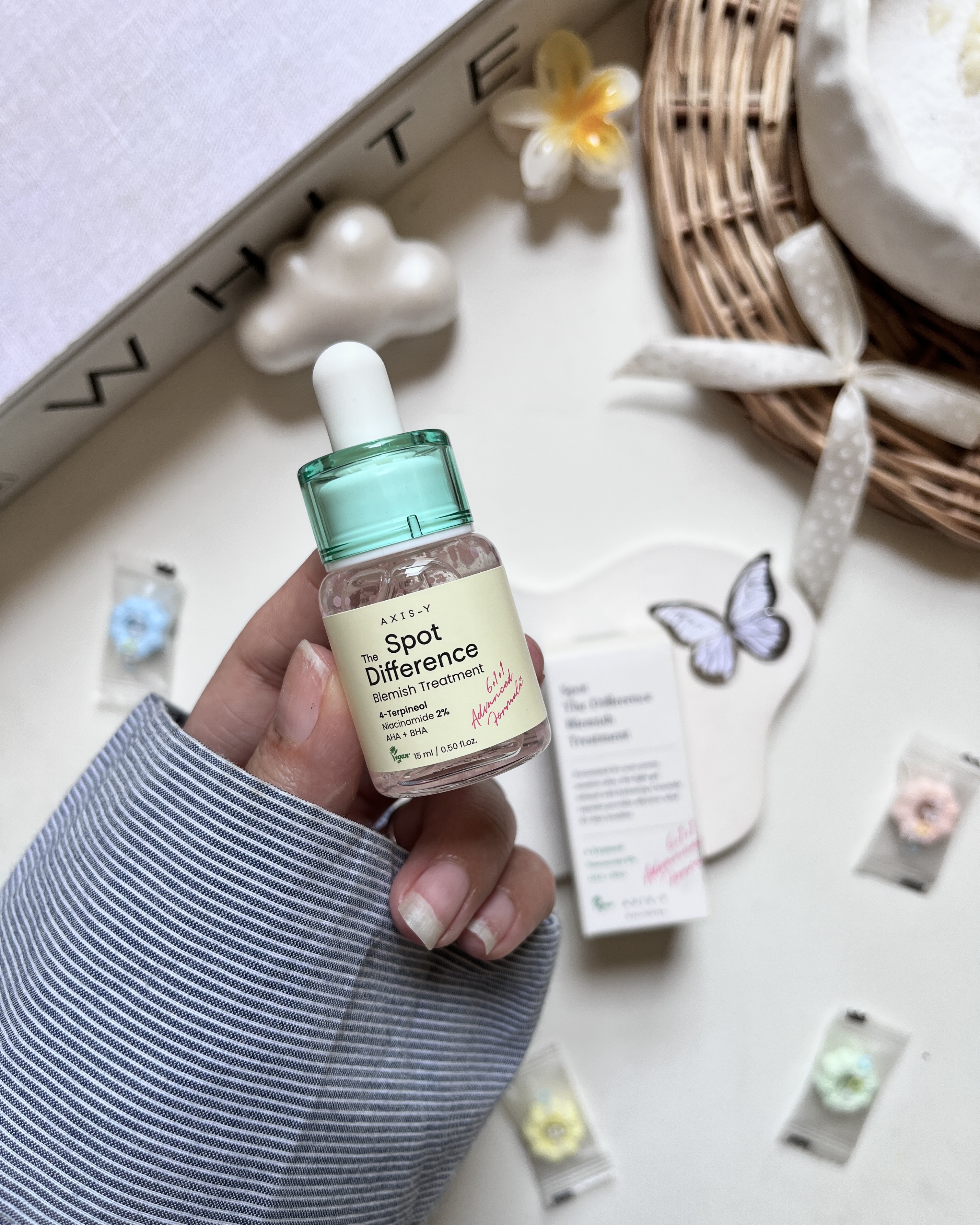 سرم قوی ضد جوش و ضد لک اکسیس وای مدل بلمیش اصل Spot The Difference Blemish Treatment حجم 15 میل | درمان جوش فعال، کاهش جای جوش، کنترل چربی و روشن کننده پوست AXIS-Y