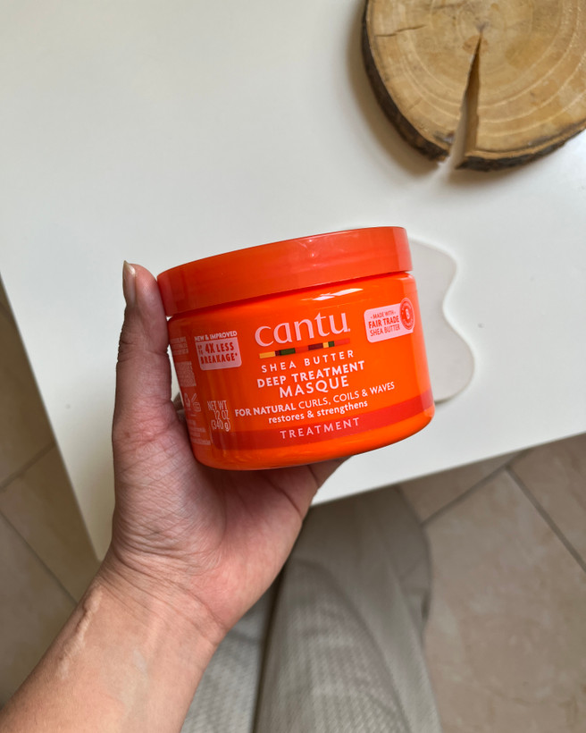 ماسک مو آبرسان و ترمیم کننده اصل کانتو شی باتر مدل Deep Treatment Masque حجم 340 گرم مناسب موهای فر، مجعد و موجدار با روغنهای گیاهی برای تقویت، تغذیه و بازسازی موهای خشک و آسیبدیده