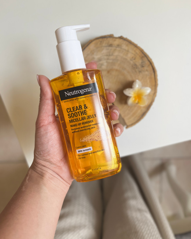 ژل میسلار پاککننده آرایش نیتروژینا مدل Clear & Soothe حاوی زردچوبه حجم ۲۰۰ میل مناسب پوست حساس و مستعد جوش